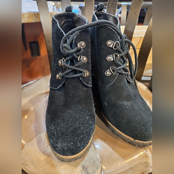 Steve Madden black boot wedges size 6.5. - Picture 4 of 9